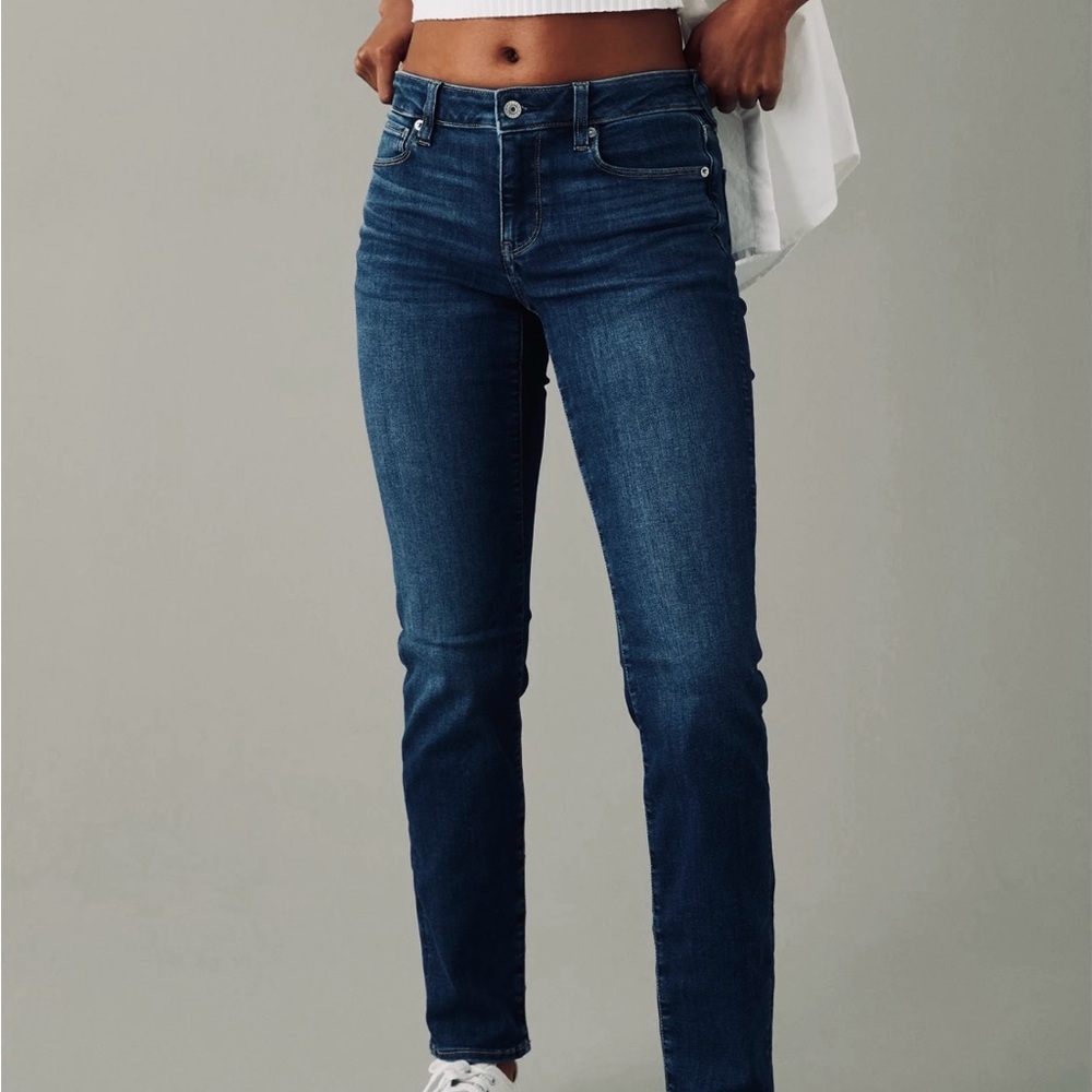American Eagle low rise straight skinny leg Classic Blue Women's Jeans